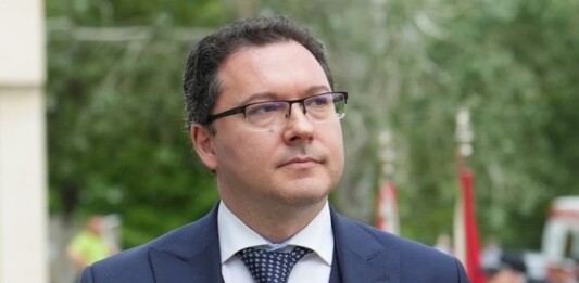 Даниел Митов