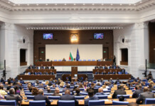 НС отхвърли ветото на президента върху закона за нефтените продукти. Какво следва? Депутати в парламента, НС