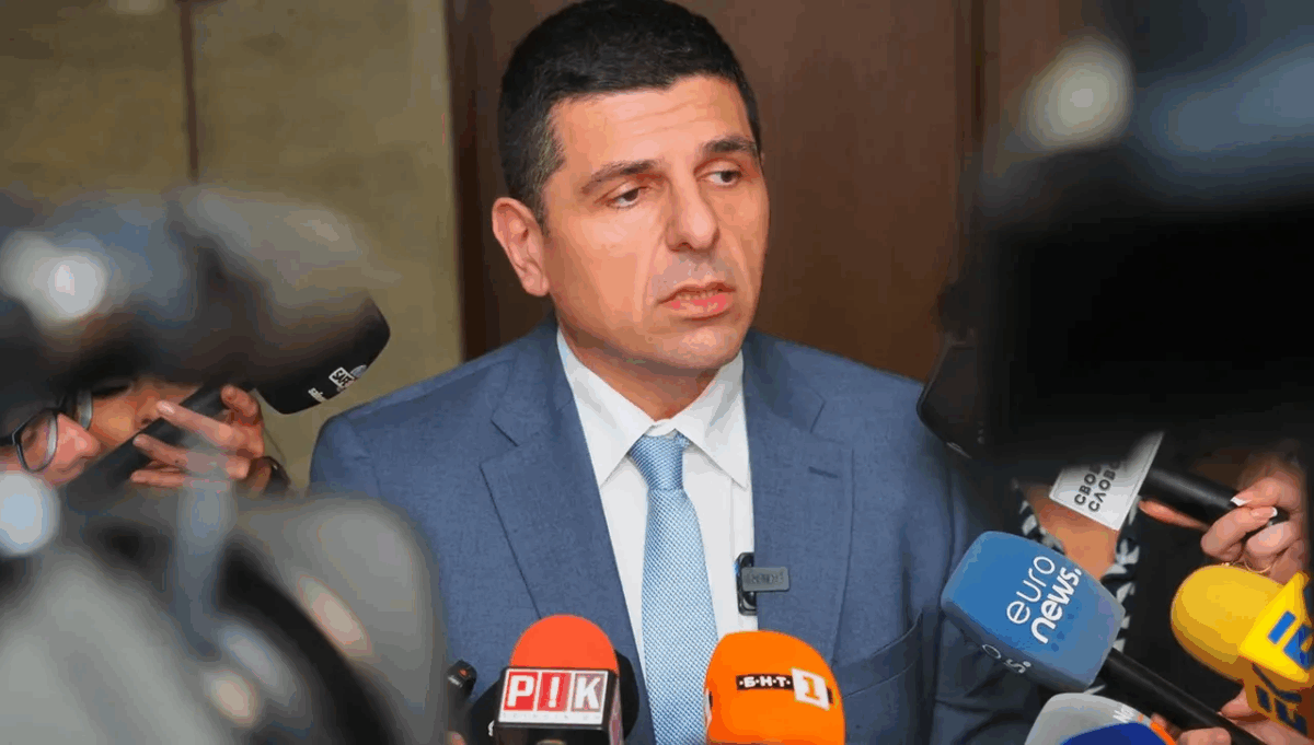 На хората им писна Нашето поколение има неизпълнен дълг към