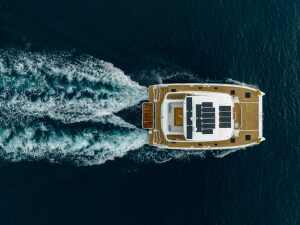 Катамаранът