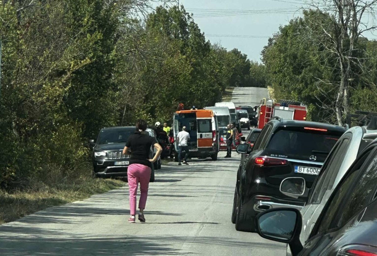 Тежка катастрофа е възникнала край великотърновското село Беляковец съобщиха очевидци