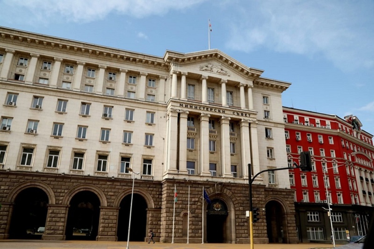 предлага на Народното събрание да приеме решение за оттегляне Законопроекта