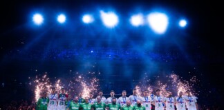 Награждаването на българските волейболисти