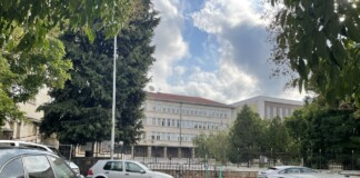 Новият корпус