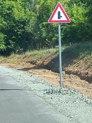 Ремонт на пътя Царево–Бродилово