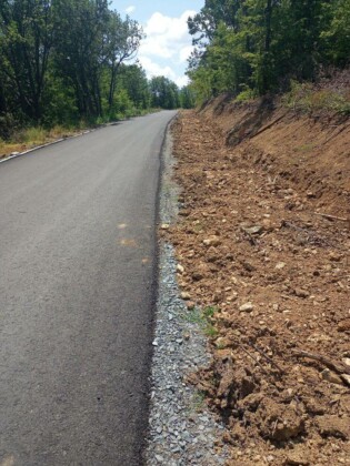 Ремонт на пътя Царево–Бродилово