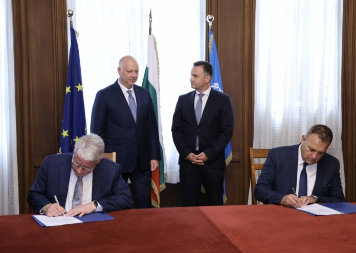 Подписването