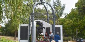 140 години от Съединението: Разград го отбеляза със слово, музика и венци