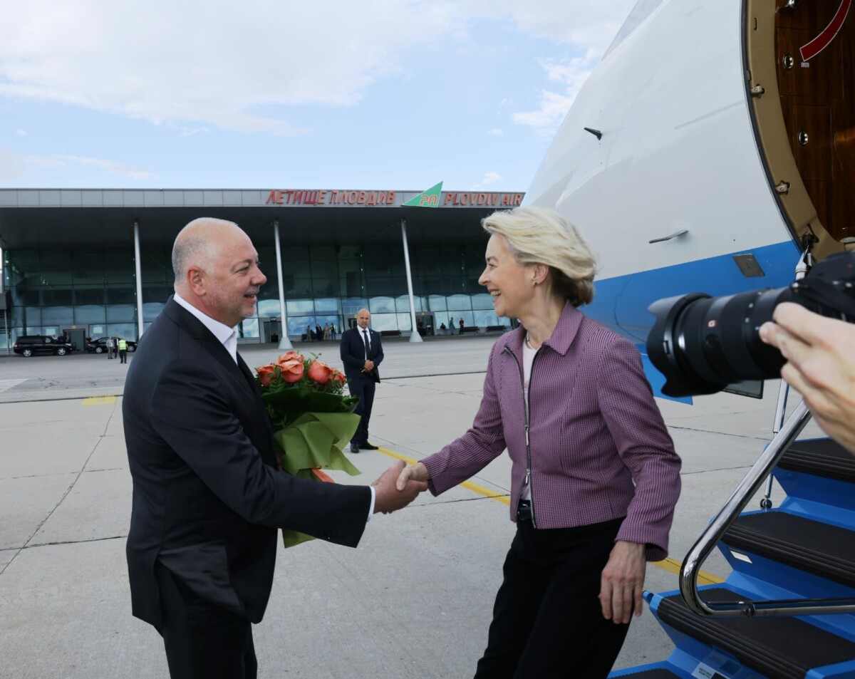 излезе с уточнение във връзка с публикации в чуждестранни и