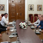 Среща между Румен Радев, журналиста Станислав Цанов и бивши служители на ВМЗ-Сопот