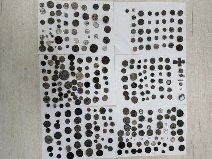 Старинни монети