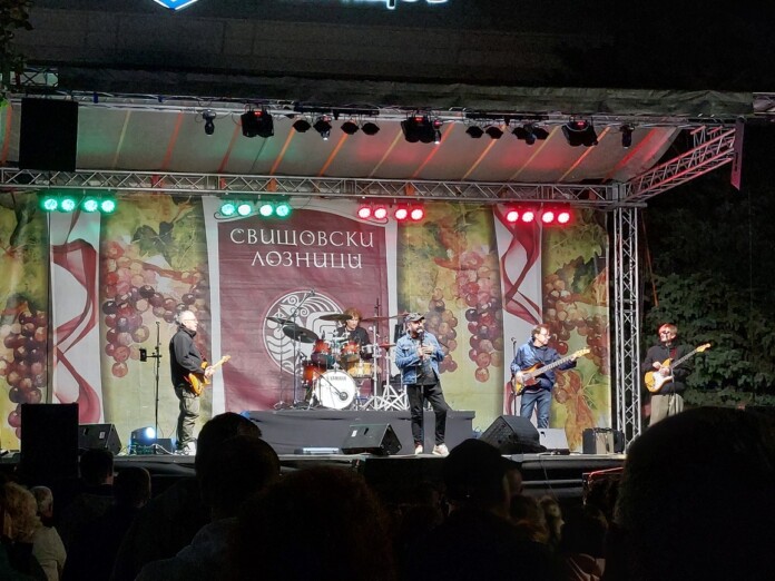 Стефан Вълдобрев и „Обичайните заподозрени“ Стефан Вълдобрев и „Обичайните заподозрени“