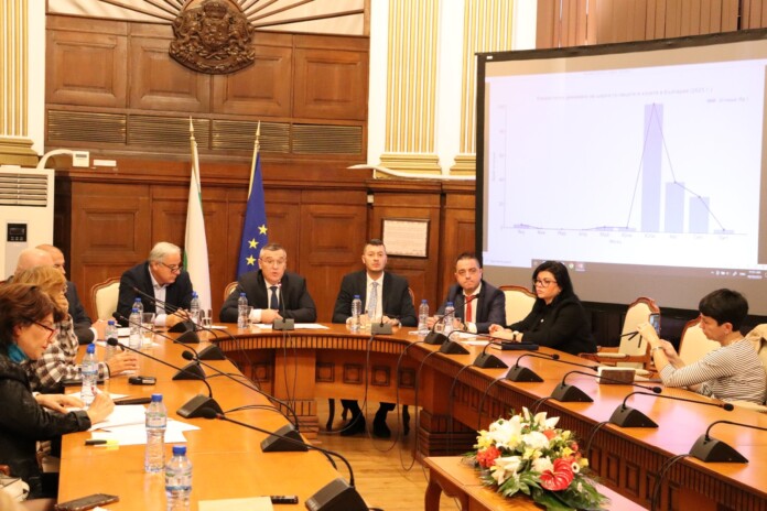 Брифингът в МЗХ Брифингът в МЗХ