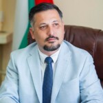 Кметът на „Изгрев“: Театралната школа на Мариан Бачев е в читалище без разрешение Делян Георгиев