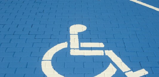 Депутат за инвалидно място