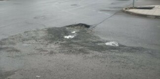 Дупка в центъра на Бургас