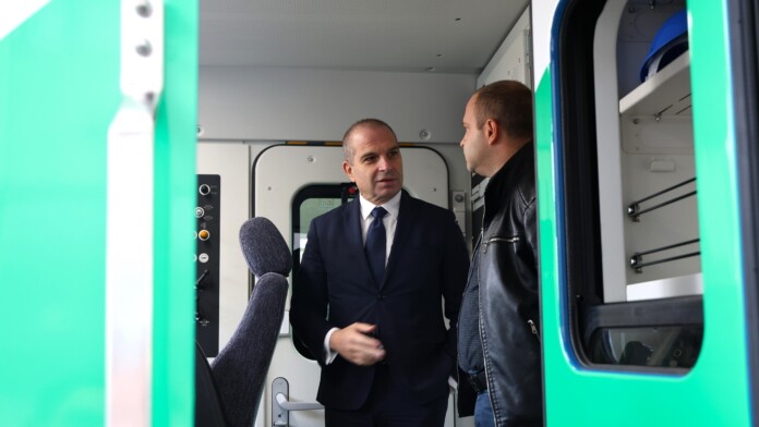 Гроздан Караджов в новите влакове