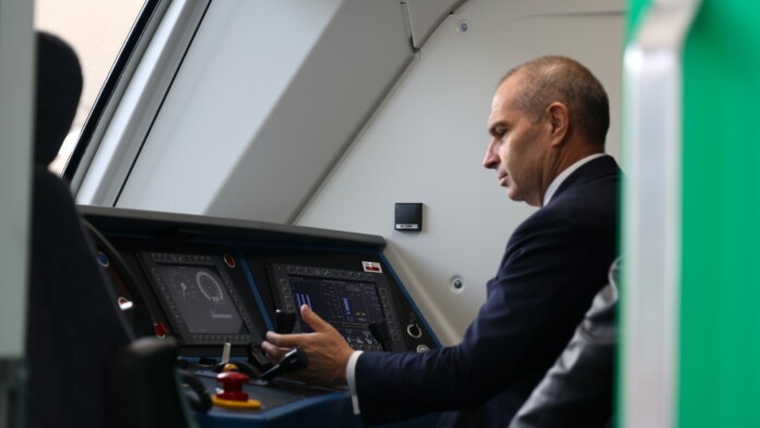 Гроздан Караджов в новите влакове