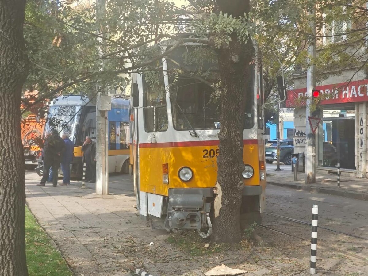 Два трамвая с номера 1 и 6 се сблъскаха тази