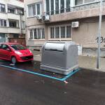 Контейнер в синята зона