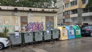 Почистване в кв. "Лагера". Снимка: Facebook