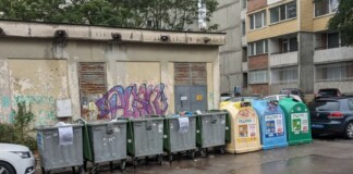 Почистване в кв. "Лагера". Снимка: Facebook