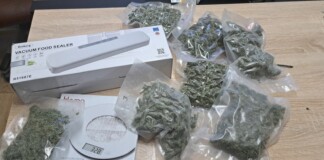 Намерената дрога, машина за вакуумиране и електронна везна