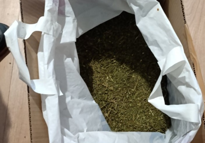 28 годишна жена е била задържана от полицаи на 8 октомври