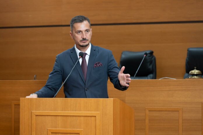 Николай Гюров