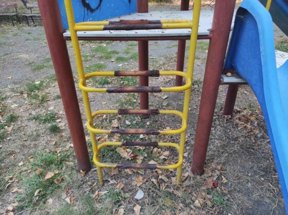 Опасните детски площадки