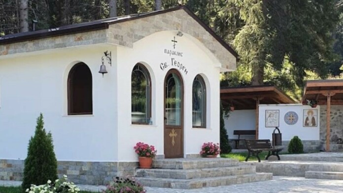 Параклис "Свети Георги Победоносец” в село Маджаре Параклис "Свети Георги Победоносец” в село Маджаре