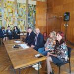 Работна среща в Перник: повече сигурност и превенция на агресията в училище Работна среща на тема „Насилието в училище“ в Перник