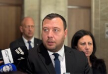 ПП „Възраждане“ поиска незабавни предсрочни избори Петър Петров