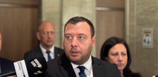 Петър Петров