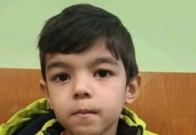 Намериха родителите на дете, открито в центъра на Добрич (ОБНОВЕНА) Издирваното дете