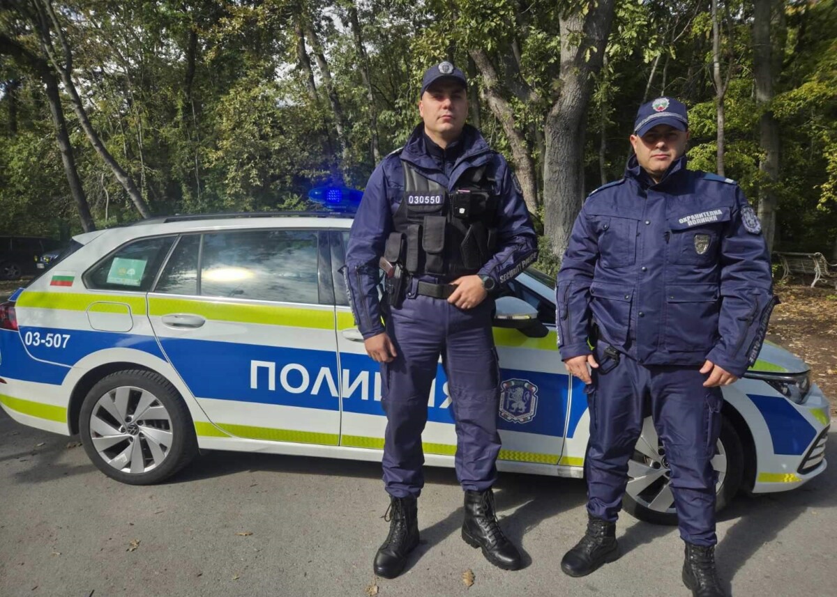 На 13 октомври двама полицейски служители от Пето районно управление