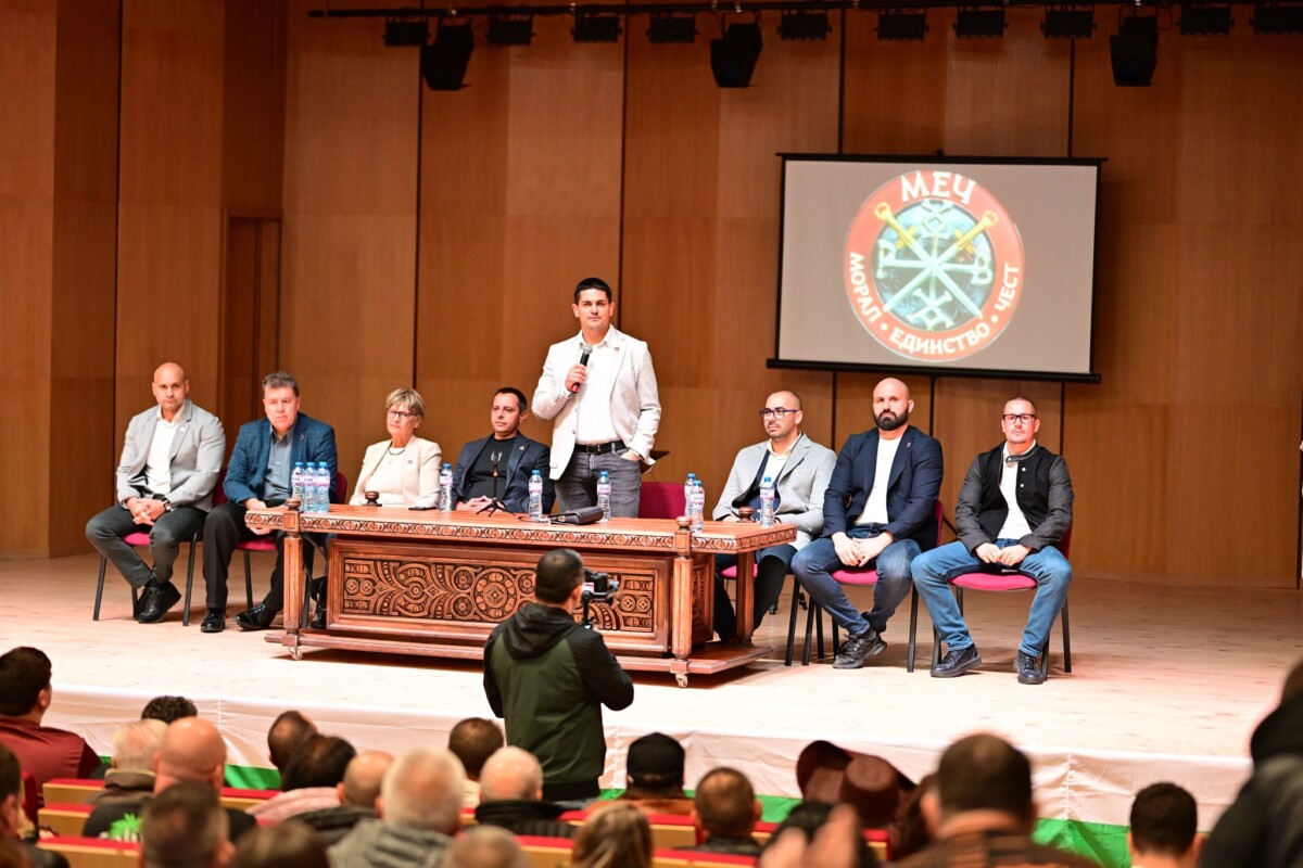 Председателят на партия Морал единство чест МЕЧ Радостин Василев заяви