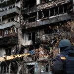 В руската „блиц“ операция срещу Украйна въпросът за помирението се завръща Разрушения в Киев, Украйна