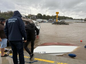 Частично бедствено положение обявиха в Бургас! Ще бъде в сила до 6 октомври! 3 Ситуацията в Бургас след дъжда