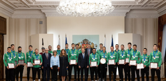 Румен Радев и националите