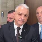 „Възраждане“ иска един учебник по предмет и глоби до 20 000 лв. за чужди НПО в образованието Ангел Янчев