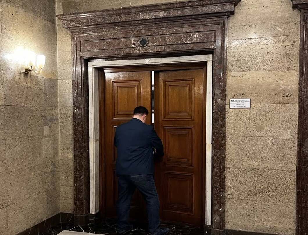 Вицепремиерът Атанас Зафиров е отишъл в в кабинета на лидера