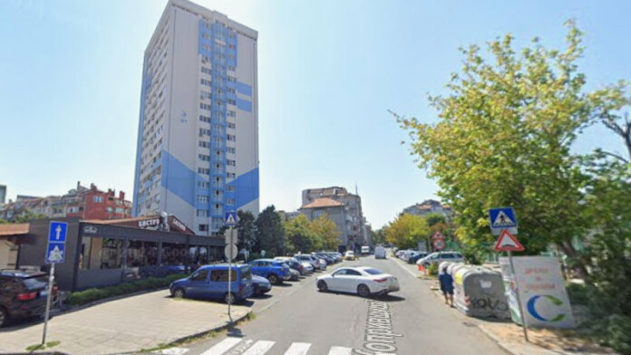 Блок 81 в ж.к. "Лазур" в Бургас Блок 81 в ж.к. "Лазур" в Бургас