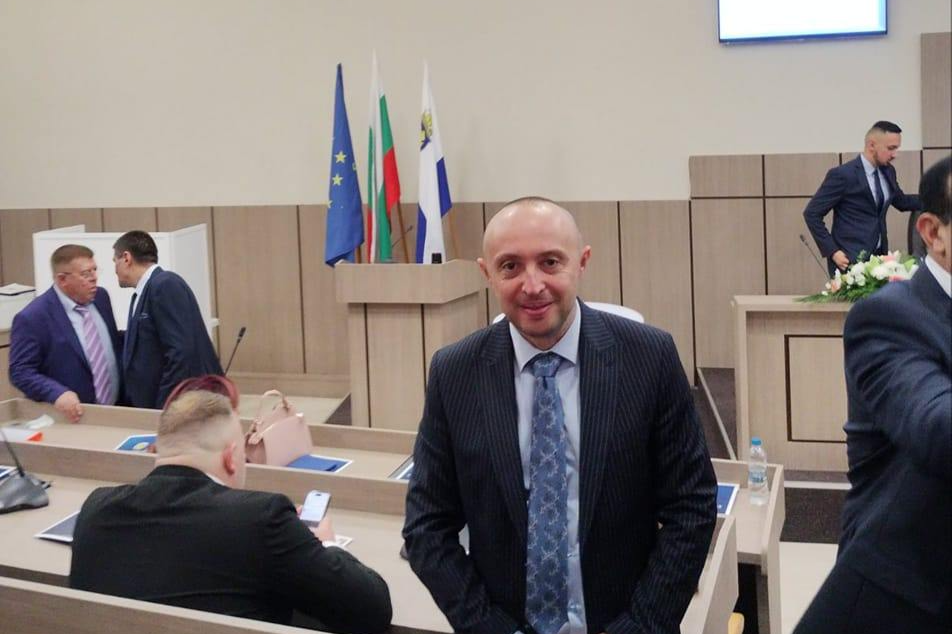 Искра бг успя да разговаря днес с общинския съветник в местния