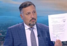 Изгониха театралната школа на Мариан Бачев от читалището след скандала Делян Георгиев