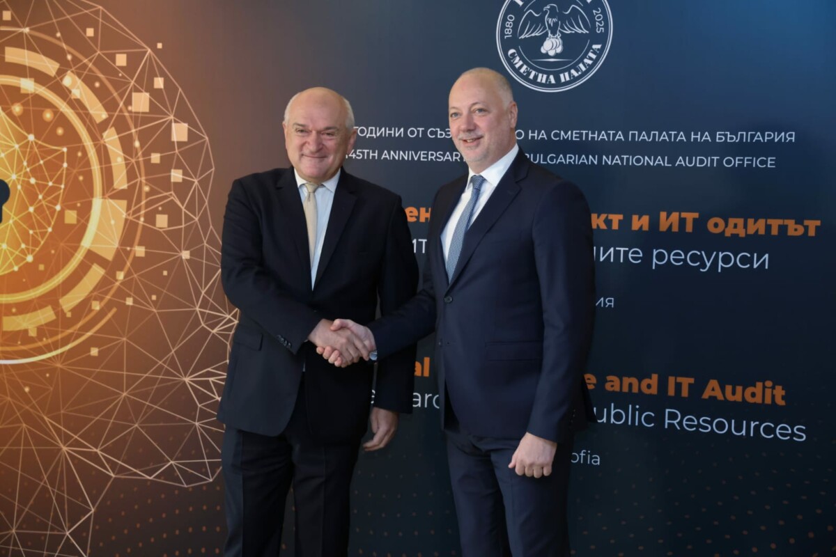 Изкуственият интелект не трябва да бъде надценяван нито да замества