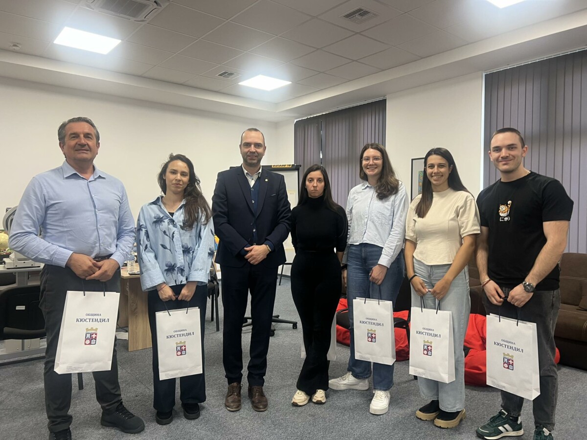 В Кюстендил се провеждат масови безплатни офталмологични прегледи за деца