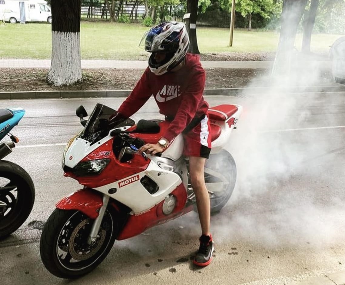 Мъжът обвинен в причиняване на катастрофа при която загина 18 годишният