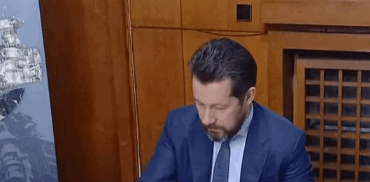 Евгени Маняхин