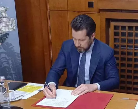 Първата кадрова промяна в Лукойл Нефтохим Бургас след назначаването на